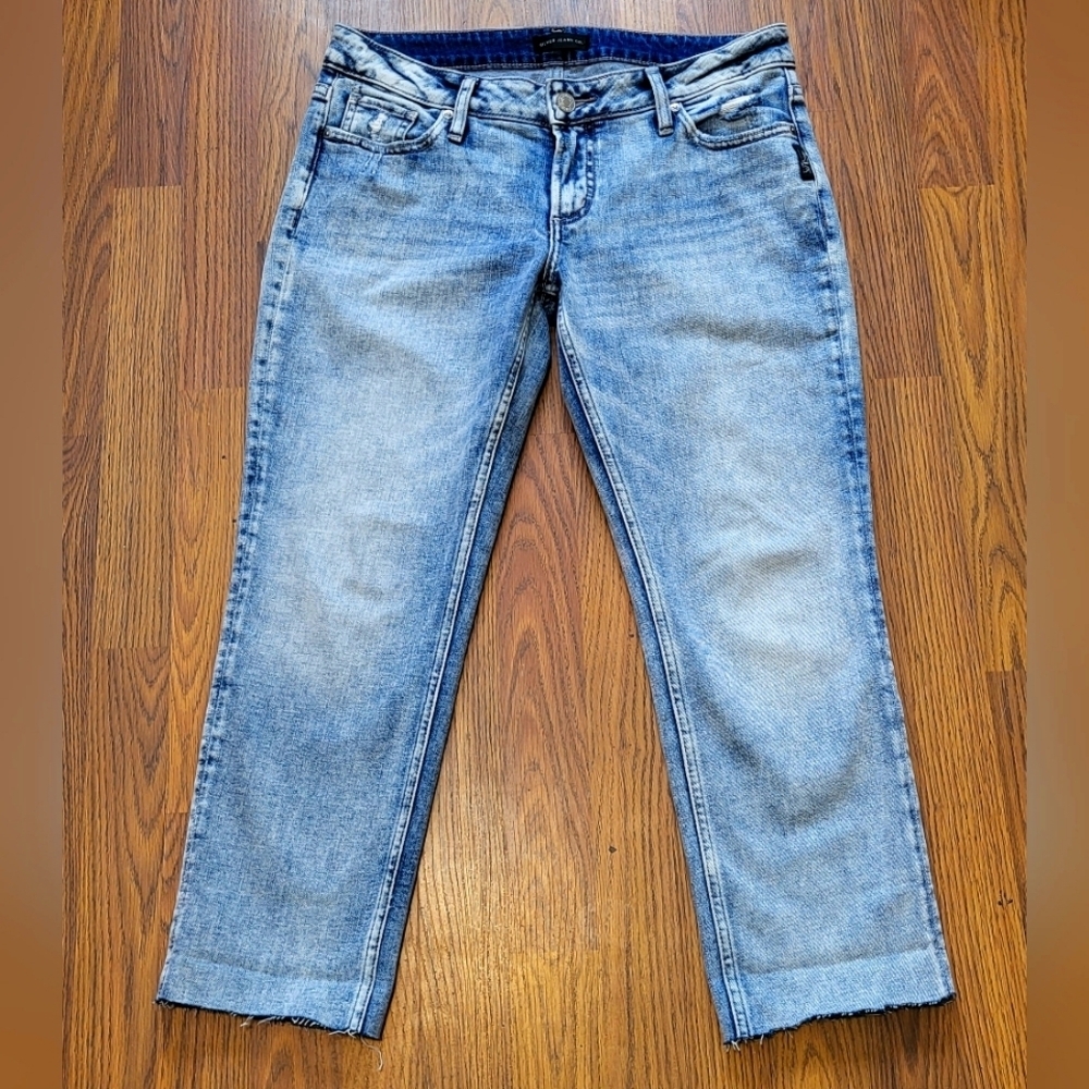 Silver Jeans Co. Elyse Slim Light Wash Blue Denim Raw Hem Jeans W27/L24 Capri